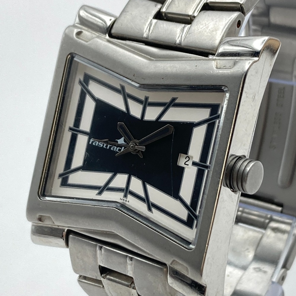 Titan Fast Track Men's Watch 35mm Silver Tone Black Date WR 50M New Battery 7"